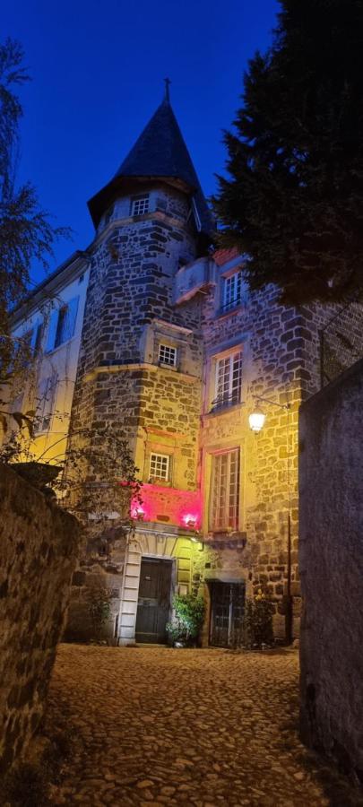 Maison Au Loup - Superbe Ancien Hotel Particulier Du Xvie Siecle Au Coeur De La Vieille Ville Du Puy Le Puy-en-Velay 外观 照片